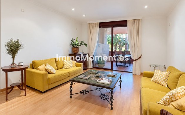 Wiederverkauf - Wohnung - Estepona  - Estepona Centro