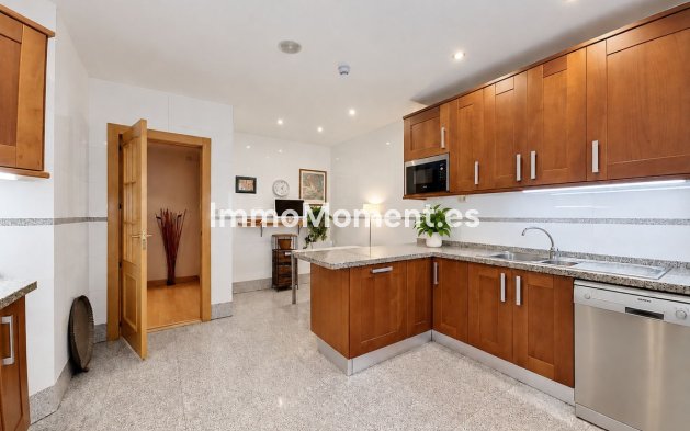 Wiederverkauf - Wohnung - Estepona  - Estepona Centro
