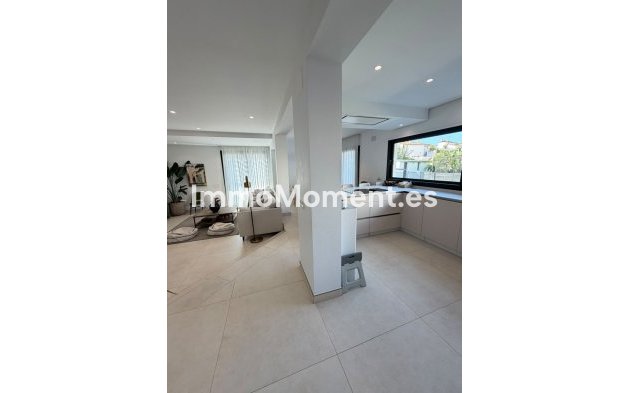 Wiederverkauf - Freistehende Villa - Benalmadena - Arroyo de la Miel