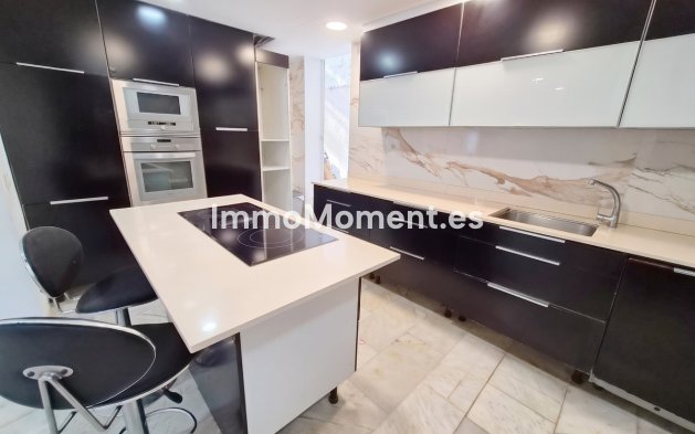 Resale - Detached villa - Benalmadena - Benalmadena Centro