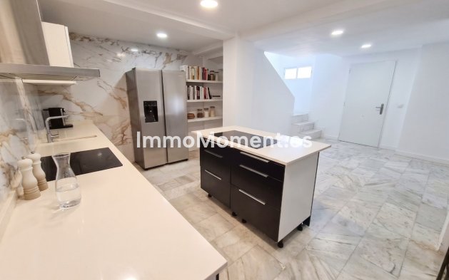Resale - Detached villa - Benalmadena - Benalmadena Centro