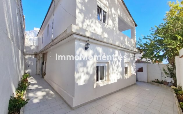 Resale - Detached villa - Benalmadena - Benalmadena Centro