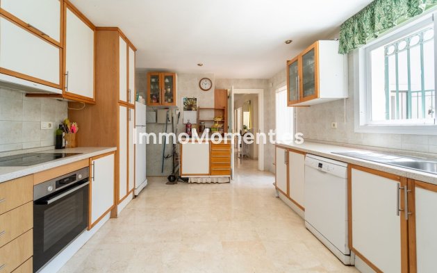 Resale - Detached villa - Marbella - El Rosario
