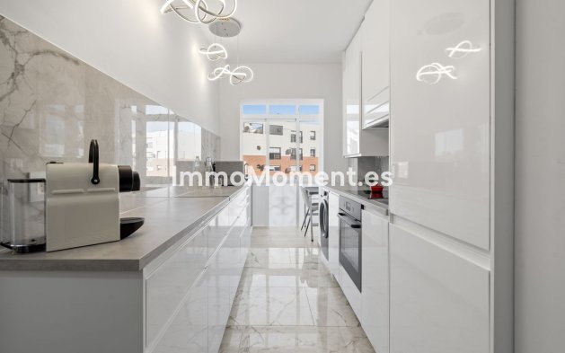 Wiederverkauf - Wohnung - Estepona  - Estepona Centro