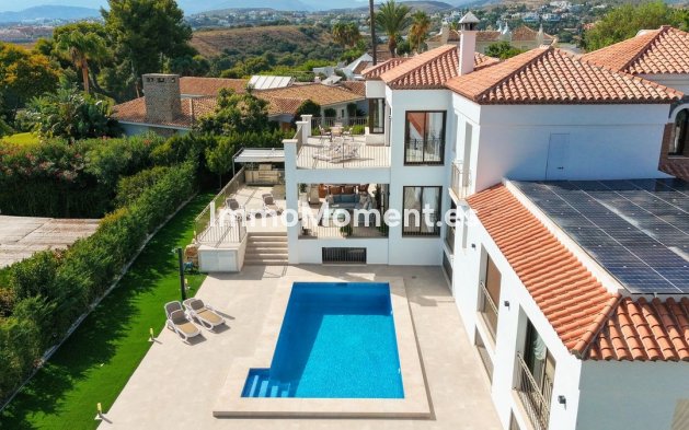 Bestaande woning - Vrijstaande villa - Estepona  - Estepona Centro