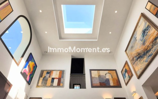 Bestaande woning - Vrijstaande villa - Estepona  - Estepona Centro