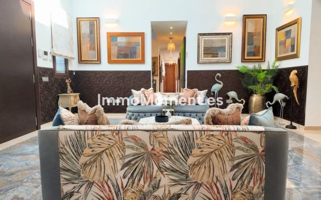 Bestaande woning - Vrijstaande villa - Estepona  - Estepona Centro