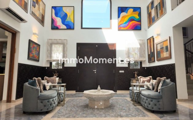 Bestaande woning - Vrijstaande villa - Estepona  - Estepona Centro