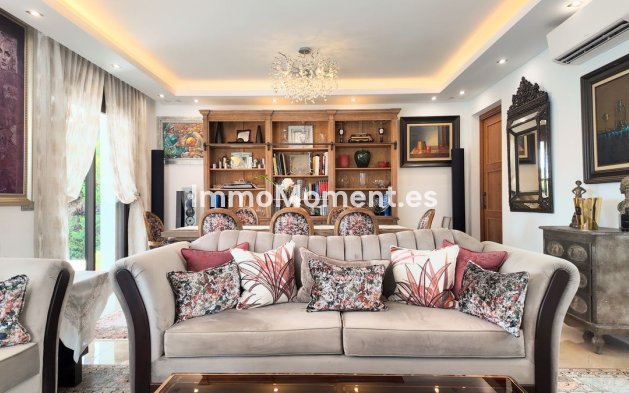 Bestaande woning - Vrijstaande villa - Estepona  - Estepona Centro