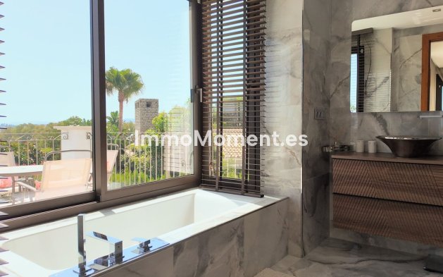 Bestaande woning - Vrijstaande villa - Estepona  - Estepona Centro