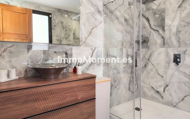 Bestaande woning - Vrijstaande villa - Estepona  - Estepona Centro