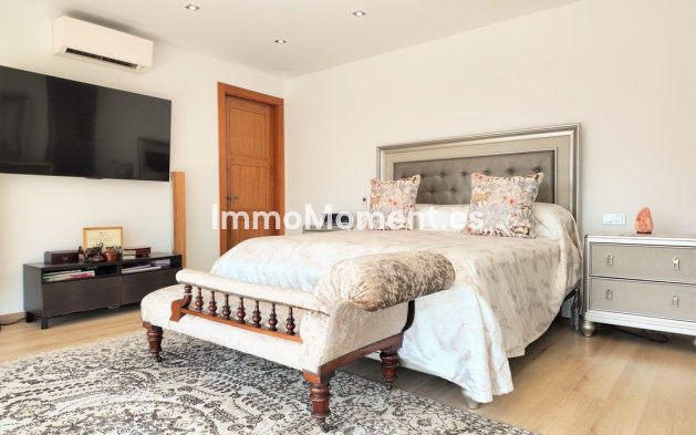 Bestaande woning - Vrijstaande villa - Estepona  - Estepona Centro