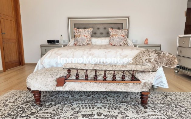 Bestaande woning - Vrijstaande villa - Estepona  - Estepona Centro