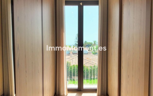 Bestaande woning - Vrijstaande villa - Estepona  - Estepona Centro