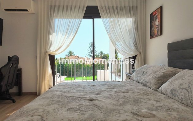 Bestaande woning - Vrijstaande villa - Estepona  - Estepona Centro