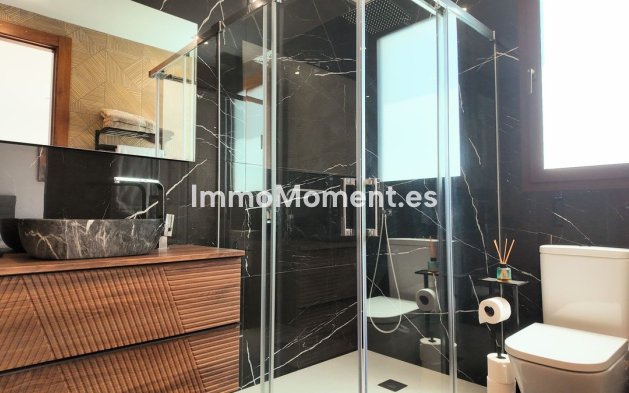 Bestaande woning - Vrijstaande villa - Estepona  - Estepona Centro