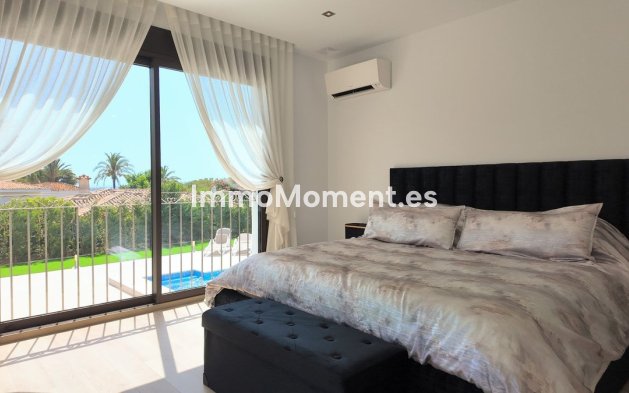 Bestaande woning - Vrijstaande villa - Estepona  - Estepona Centro
