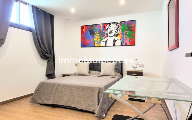 Bestaande woning - Vrijstaande villa - Estepona  - Estepona Centro
