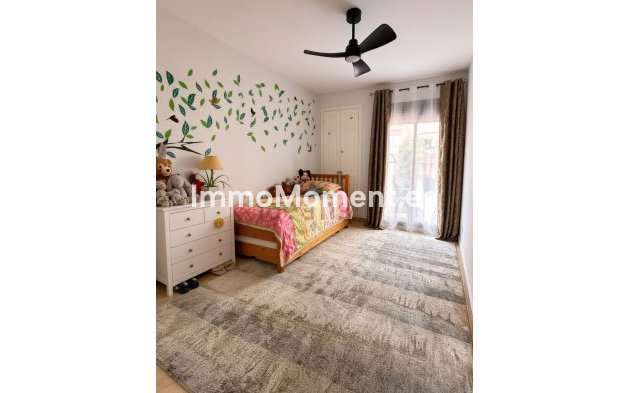 Resale - Apartment - Manilva - La Duquesa