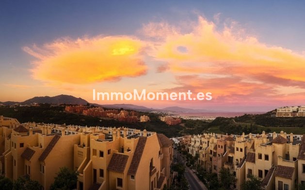 Resale - Apartment - Manilva - La Duquesa