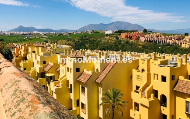 Resale - Apartment - Manilva - La Duquesa
