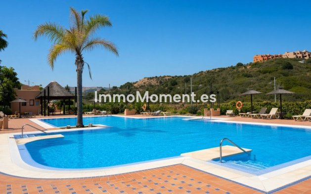 Resale - Apartment - Manilva - La Duquesa