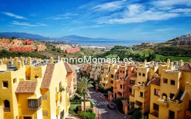Resale - Apartment - Manilva - La Duquesa
