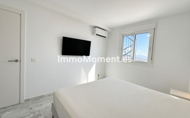 Resale - Apartment - Casares - Doña Julia