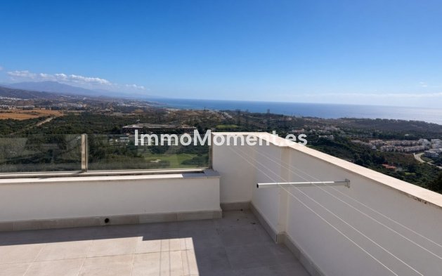 Resale - Apartment - Casares - Doña Julia