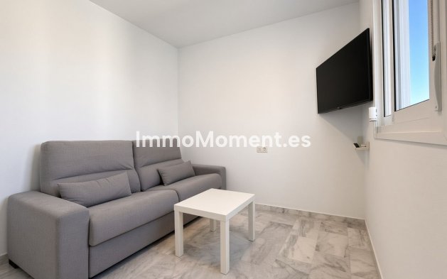 Resale - Apartment - Casares - Doña Julia