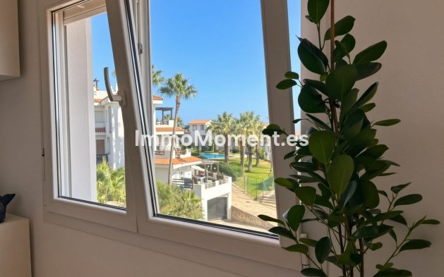 Resale - Apartment - Manilva - La Duquesa