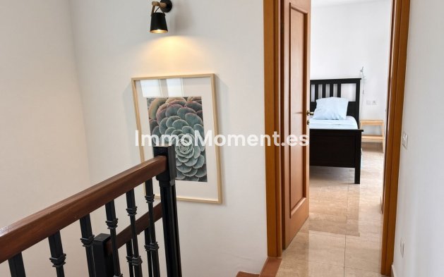 Resale - Apartment - Manilva - La Duquesa