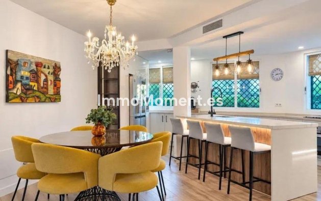 Resale - Townhouse - Marbella - Nueva Andalucía