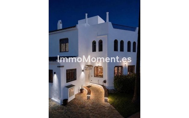 Resale - Townhouse - Marbella - Nueva Andalucía