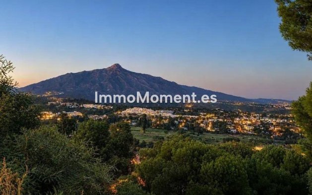 Resale - Townhouse - Marbella - Nueva Andalucía