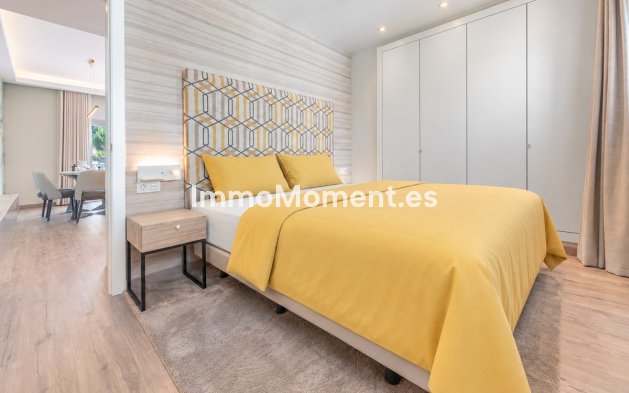 Resale - Apartment - Benahavís - Benahavís Centro
