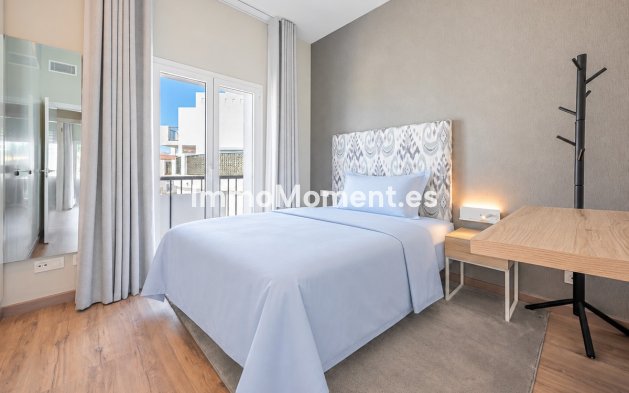 Resale - Apartment - Benahavís - Benahavís Centro