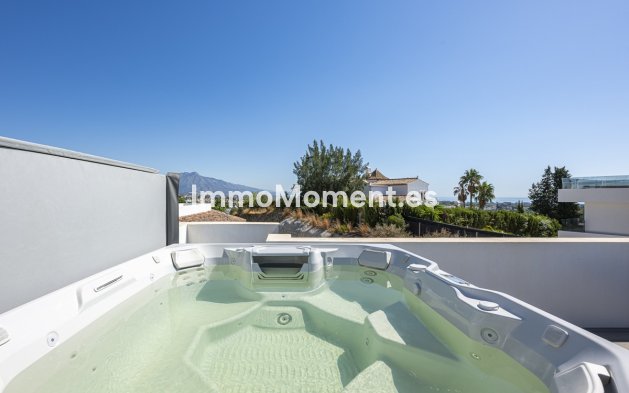 Resale - Apartment - Benahavís - Benahavís Centro