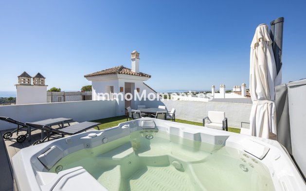 Resale - Apartment - Benahavís - Benahavís Centro