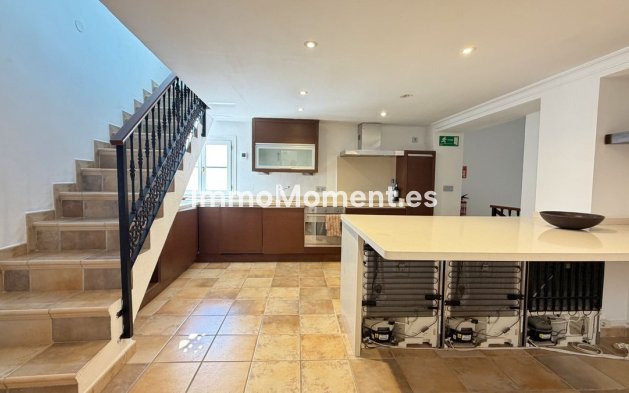 Resale - Townhouse - Marbella - Marbella Centro