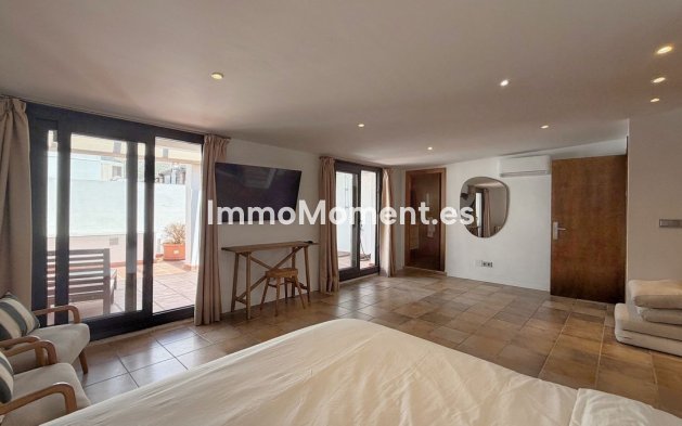 Resale - Townhouse - Marbella - Marbella Centro