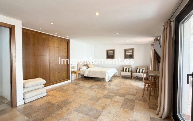 Resale - Townhouse - Marbella - Marbella Centro