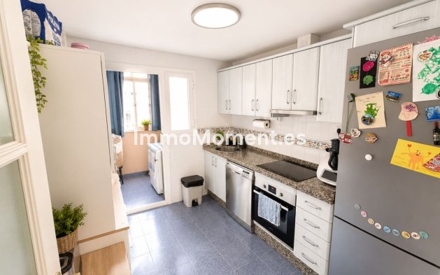 Revente - Appartement - Estepona  - Estepona Centro
