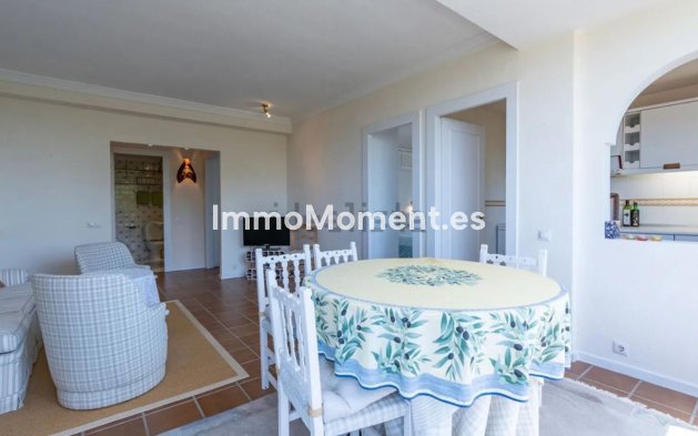 Resale - Apartment - Marbella - Nueva Andalucía