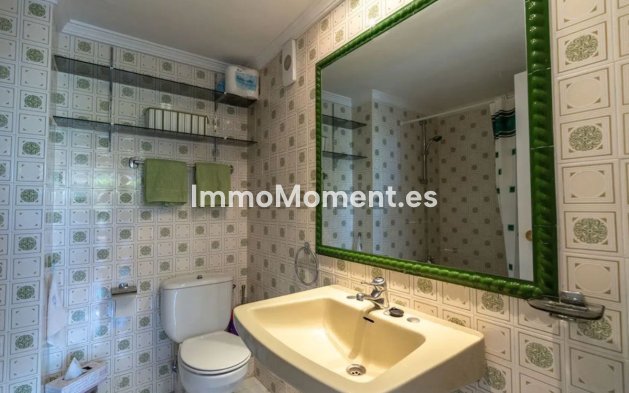 Resale - Apartment - Marbella - Nueva Andalucía