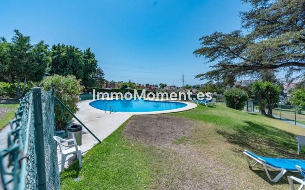Resale - Apartment - Marbella - Nueva Andalucía