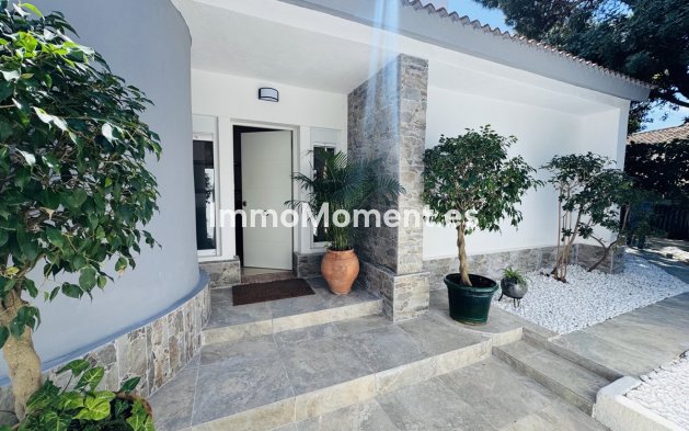 Reventa - Villa independiente - Marbella - Elviria