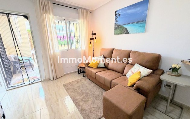 Resale - Apartment - Orihuela Costa - Villamartín