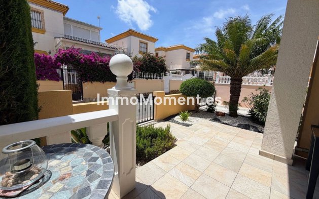 Resale - Apartment - Orihuela Costa - Villamartín