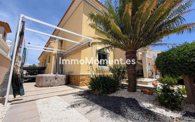 Resale - Apartment - Orihuela Costa - Villamartín